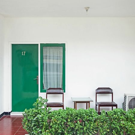 Reddoorz Near City Of Tomorrow Mall Σουραμπάγια Εξωτερικό φωτογραφία