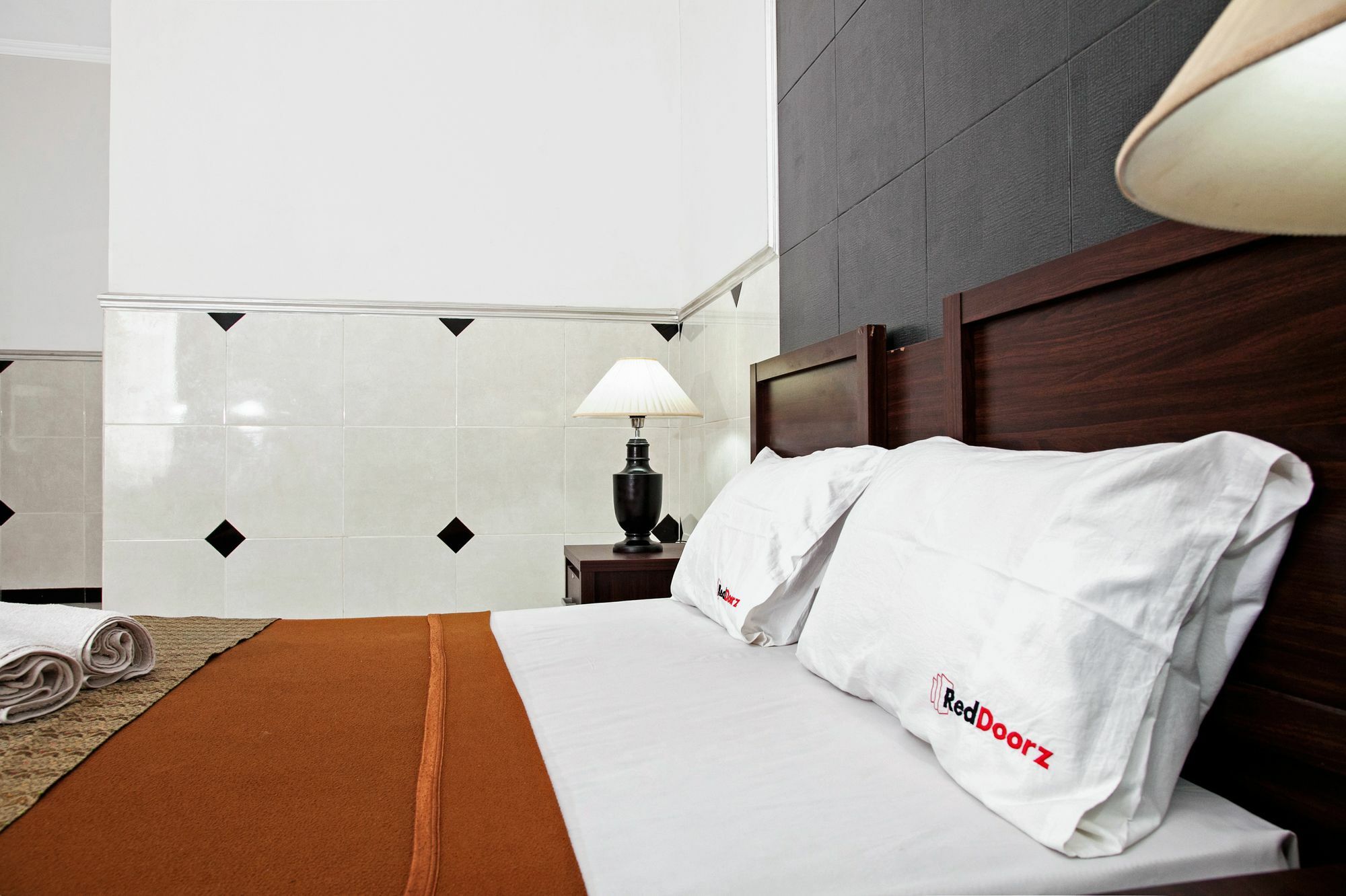 Reddoorz Near City Of Tomorrow Mall Σουραμπάγια Εξωτερικό φωτογραφία